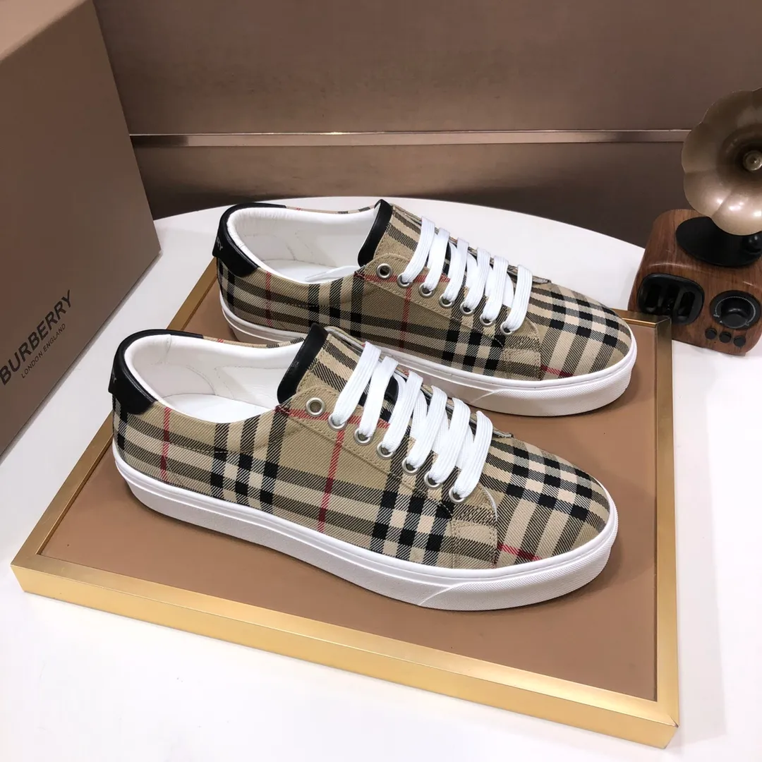 Men's shoes 💰480💰 [Burberry] (cowhide lining) classic low-top sneakers｜Imported cowhide with classic plaid fabric｜Cowhide lining｜Original outsole｜Fine workmanship and comfortable to wear Size: 38-44 (customized at 45)